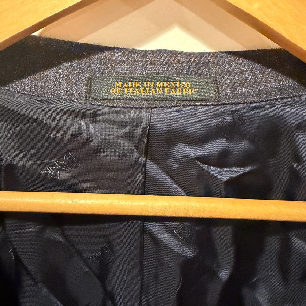 Jos. A. Bank 50R Blazer - 100% Italian Wool Cerruti 1881 Fabric - Charcoal Plaid - Picture 2 of 8
